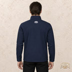 Phalanx softshell in Navy – noah, Rückansicht mit Nackenstick – KI-Modelaufnahme